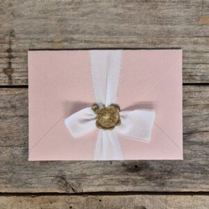 6 collezione rosa cipria tipologia 2 busta, ceralacca e nastro